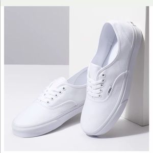NWT Womens 7.5 White Authentic Vans